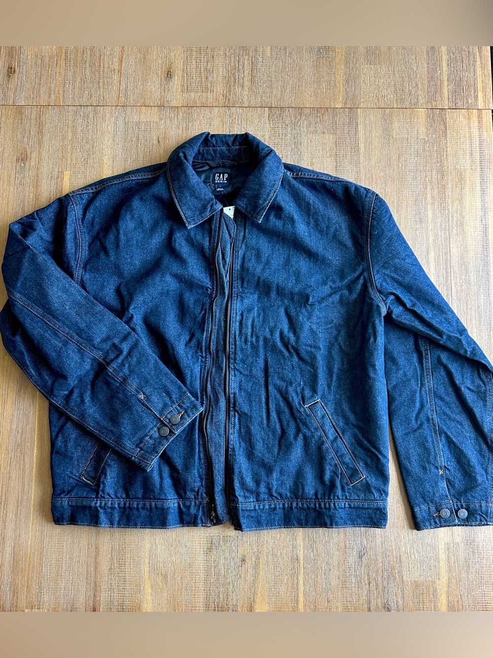 GAP Men’s Relaxed Denim Jacket, NWT - Picture 4 of 10